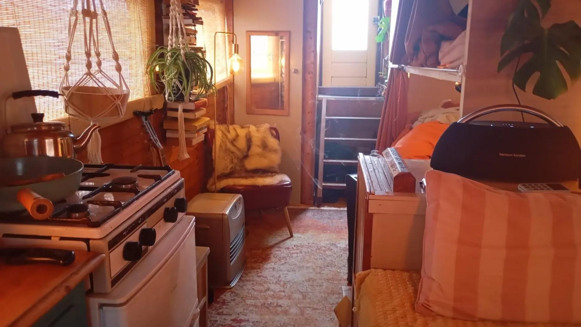 אמסטרדם Inn The Water - Floating Hostel Experience